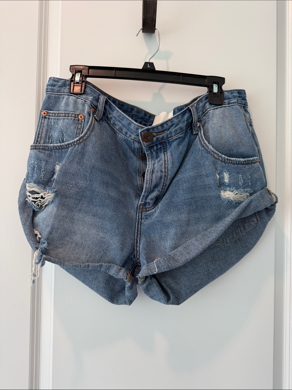 One Teaspoon Distressed Denim Shorts - Blue